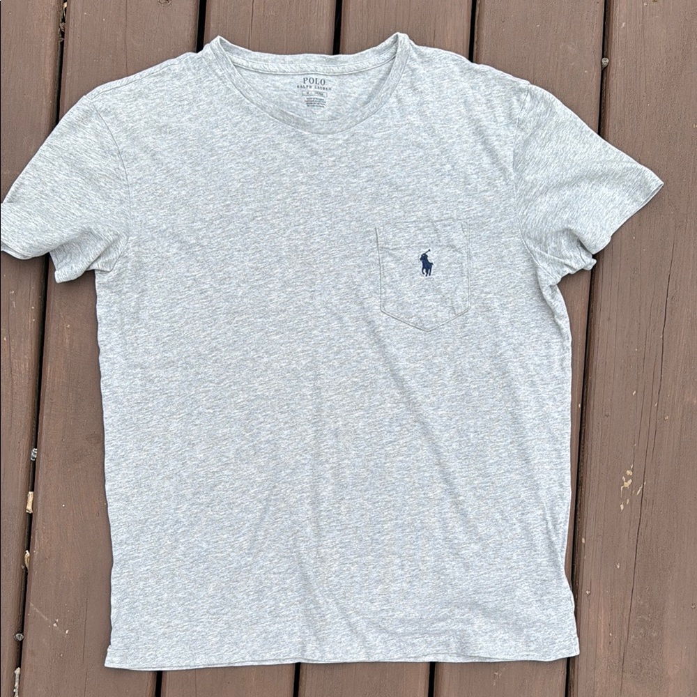 Polo by Ralph Lauren Men's Gray T-Shirt Size Medium - perfect condition
